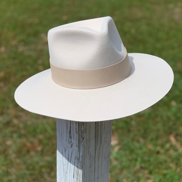 Janessa Leone Accessories - Janessa Leone Carter Hat in Off-White